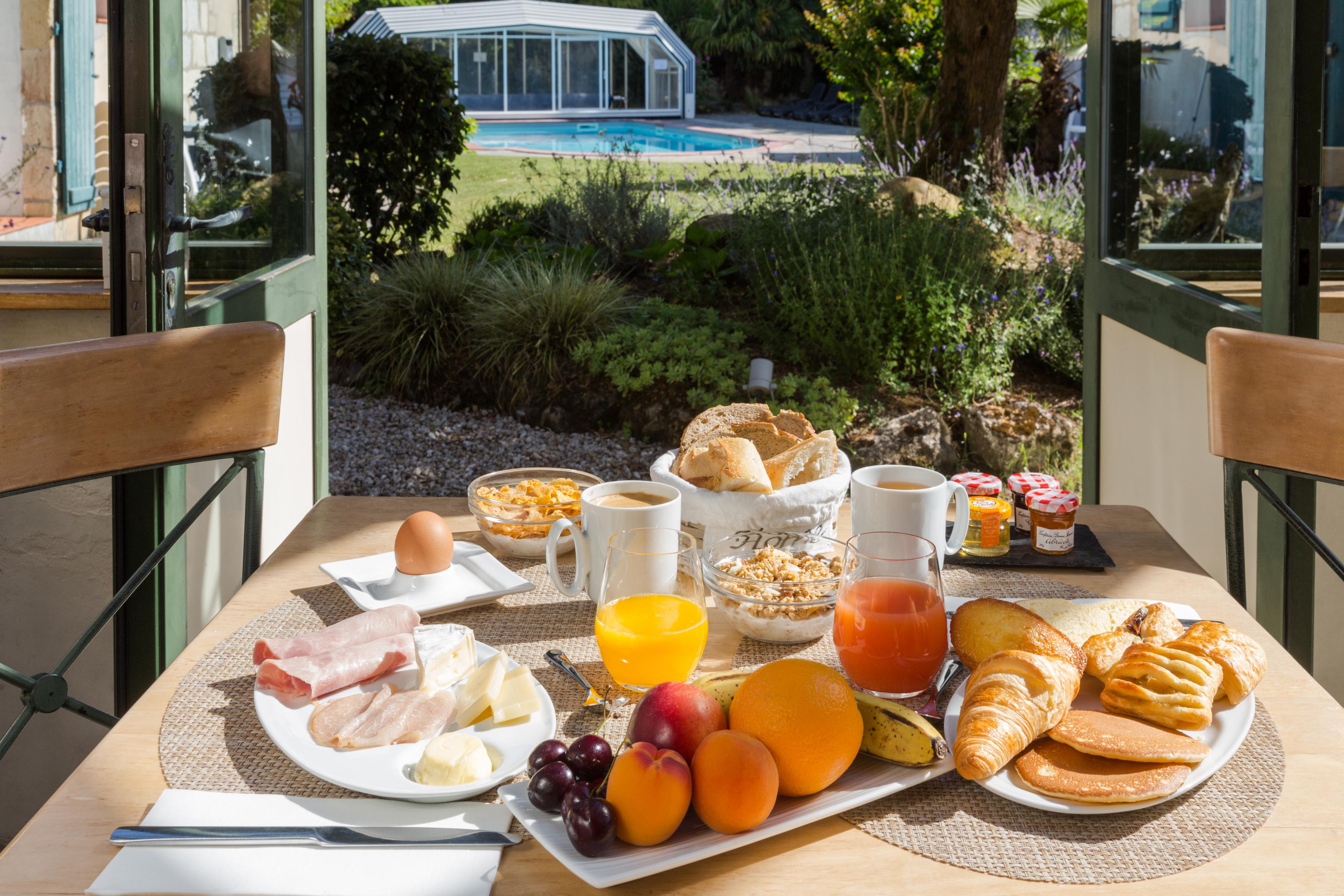 Domaine Le Martinet, The Originals Relais Hotel Bouin  Ngoại thất bức ảnh